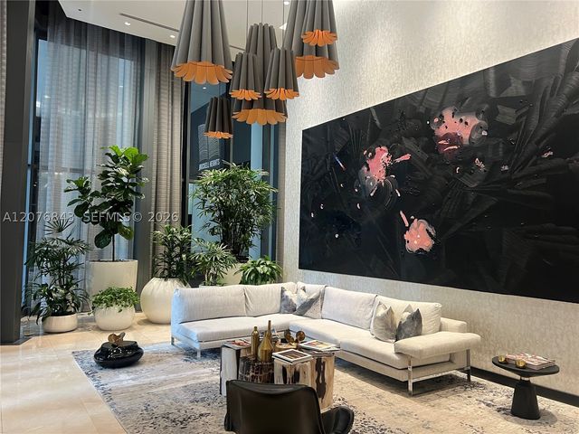 45 SW 9th St 4408, Miami, FL 33130