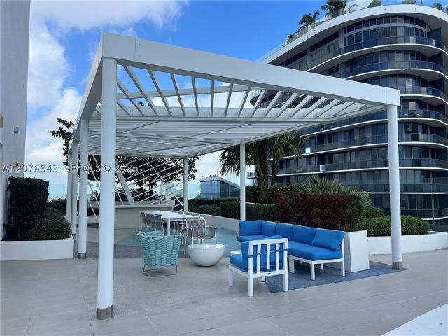 45 SW 9th St 4408, Miami, FL 33130