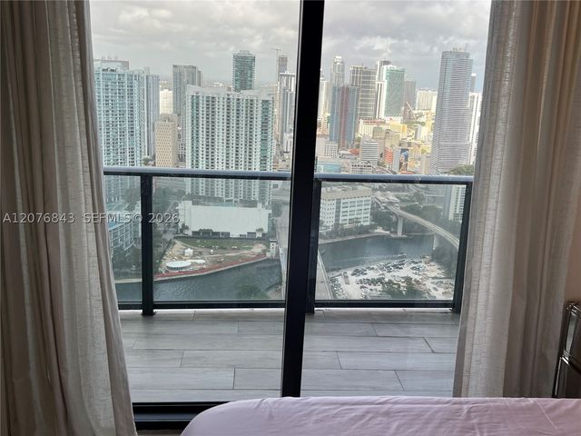 45 SW 9th St 4408, Miami, FL 33130