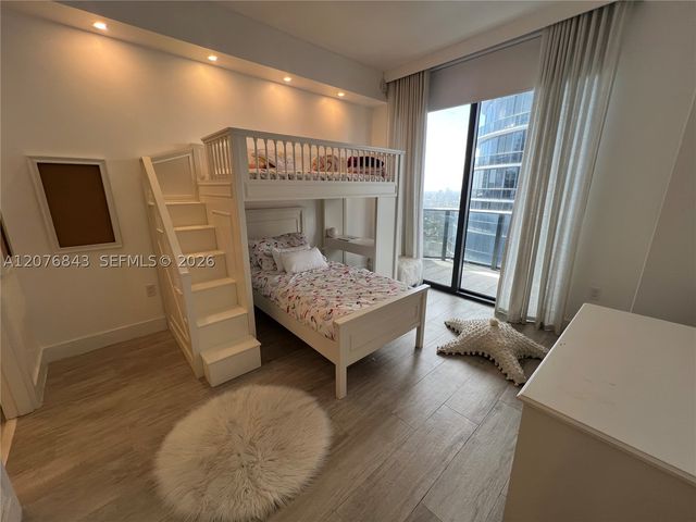45 SW 9th St 4408, Miami, FL 33130