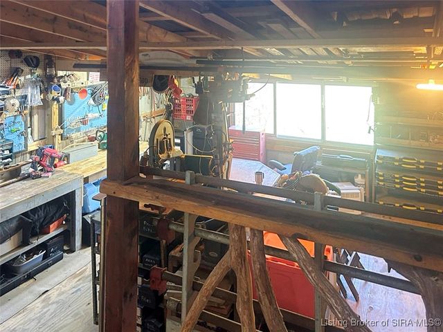 8273 E Doe Run Road, Madison, IN 47250