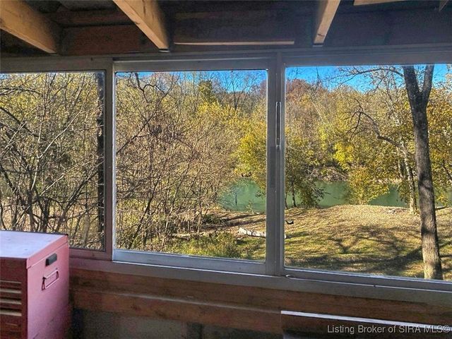 8273 E Doe Run Road, Madison, IN 47250