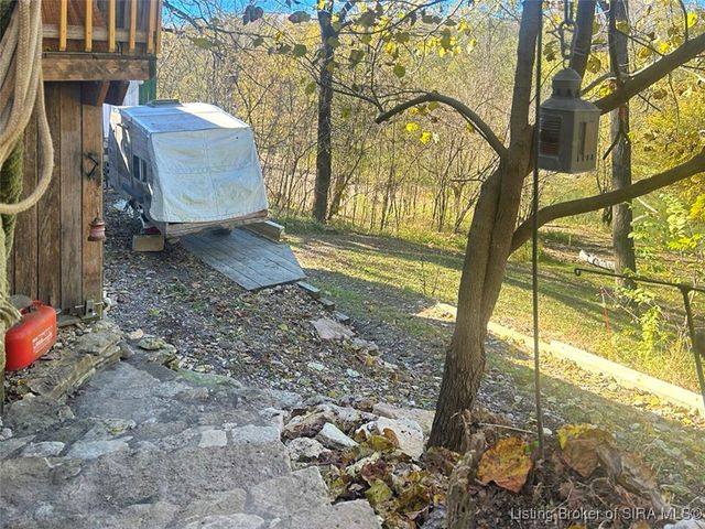 8273 E Doe Run Road, Madison, IN 47250