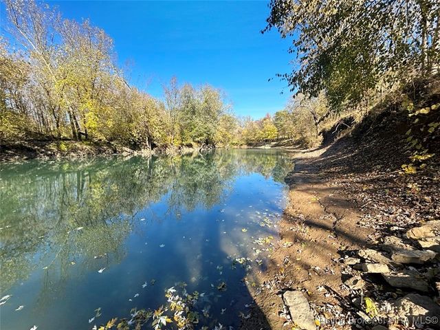 8273 E Doe Run Road, Madison, IN 47250