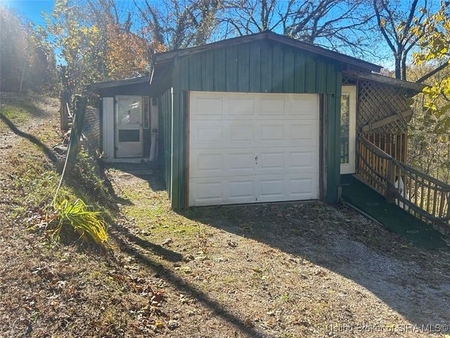 8273 E Doe Run Road, Madison, IN 47250