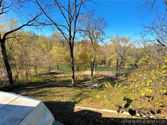 8273 E Doe Run Road, Madison, IN 47250