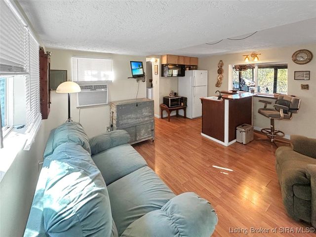 8273 E Doe Run Road, Madison, IN 47250