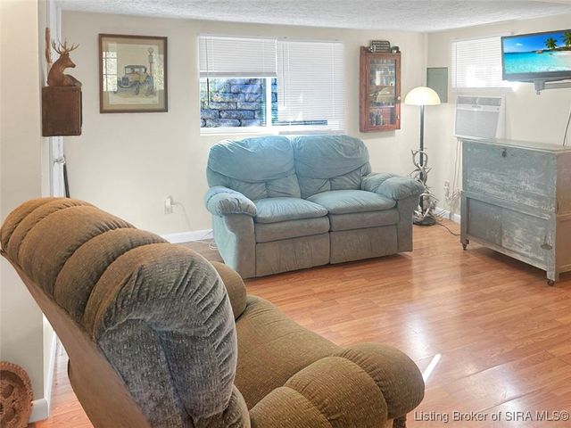 8273 E Doe Run Road, Madison, IN 47250