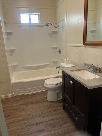 712 E Main Street, Whitesboro, TX 76273