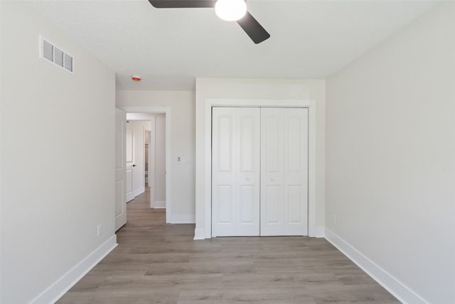 4026 Glover Avenue, Des Moines, IA 50315