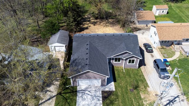 4026 Glover Avenue, Des Moines, IA 50315