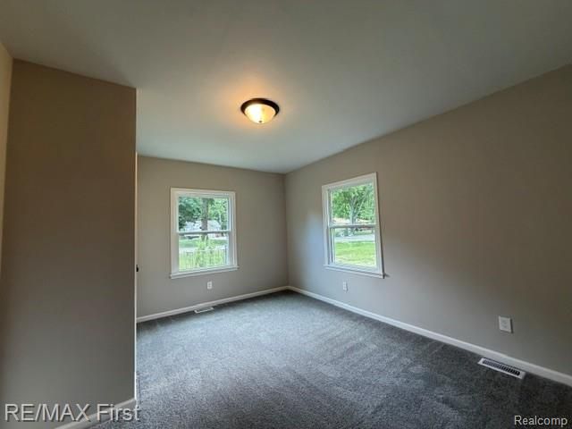16045 Oporto Street, Livonia, MI 48154
