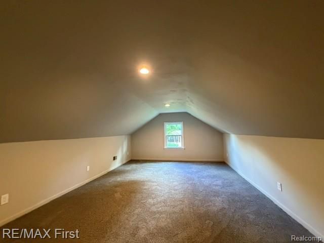 16045 Oporto Street, Livonia, MI 48154