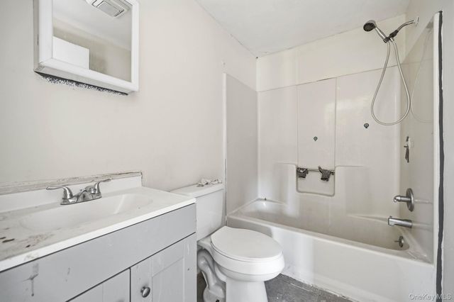 230-234 Vineyard Avenue 6, Highland, NY 12528