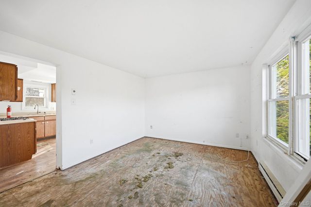 230-234 Vineyard Avenue 6, Highland, NY 12528