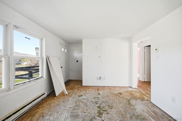 230-234 Vineyard Avenue 6, Highland, NY 12528