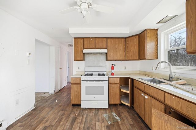 230-234 Vineyard Avenue 6, Highland, NY 12528