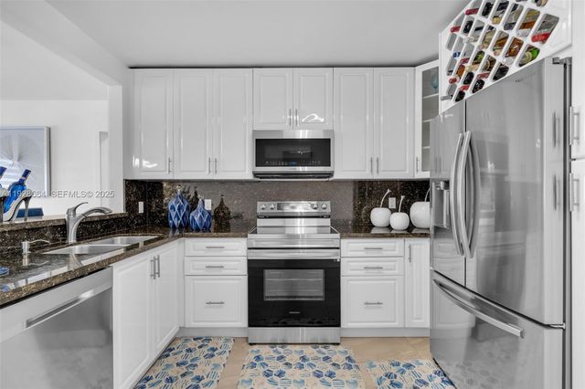 3130 NW 102nd St, Miami, FL 33147