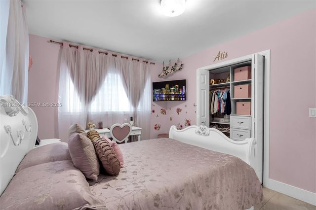 3130 NW 102nd St, Miami, FL 33147