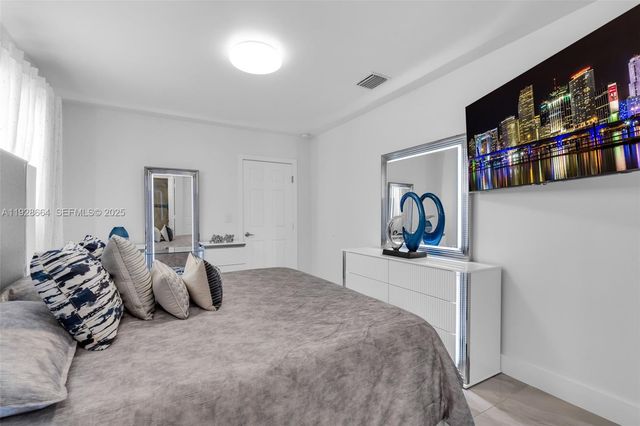 3130 NW 102nd St, Miami, FL 33147