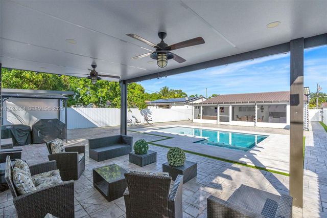 3130 NW 102nd St, Miami, FL 33147