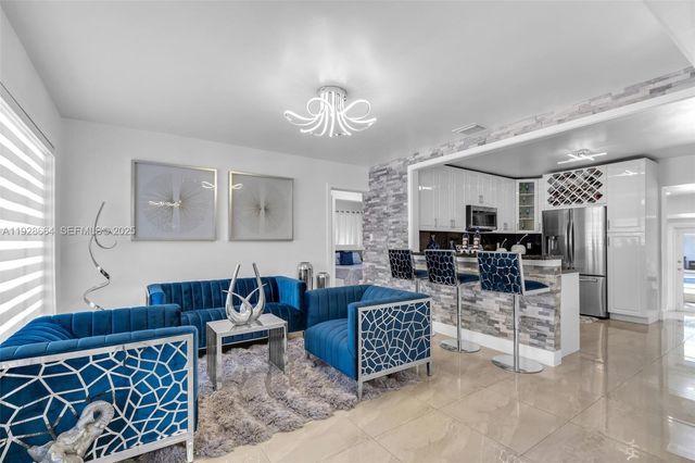 3130 NW 102nd St, Miami, FL 33147