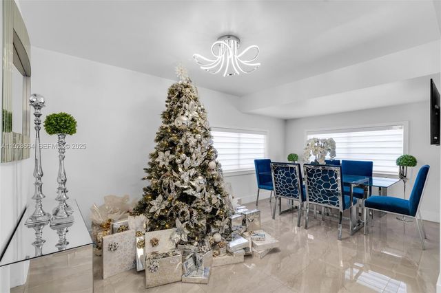 3130 NW 102nd St, Miami, FL 33147