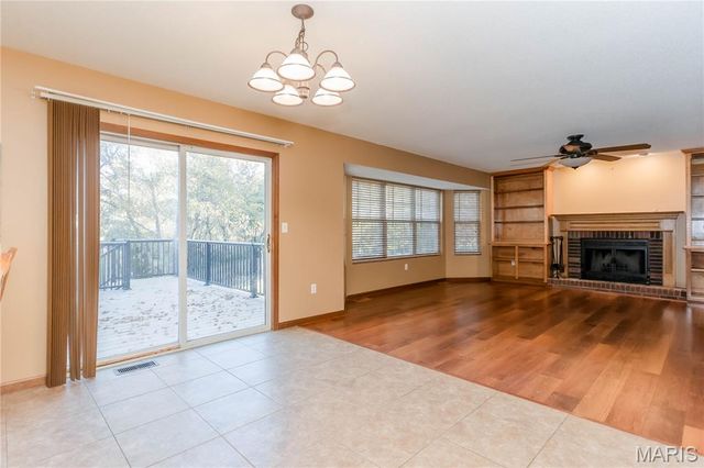 2703 Cabin Creek Court, Edwardsville, IL 62025