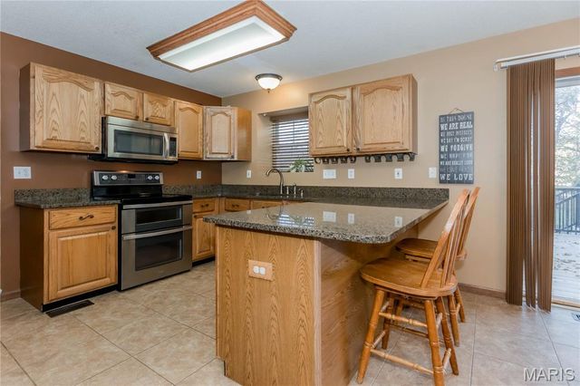 2703 Cabin Creek Court, Edwardsville, IL 62025