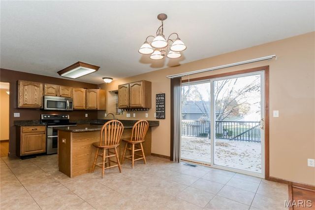 2703 Cabin Creek Court, Edwardsville, IL 62025