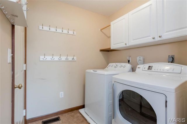 2703 Cabin Creek Court, Edwardsville, IL 62025