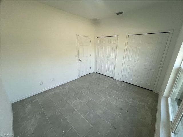 4000 21st ST SW, Lehigh Acres, FL 33976