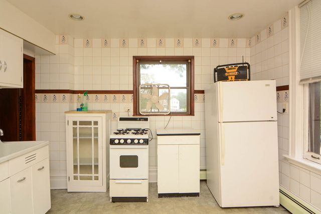 2825 W SHAKESPEARE Avenue 2, Chicago, IL 60647