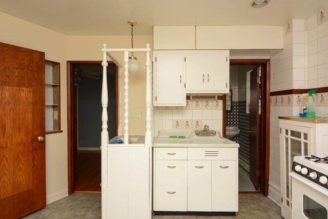 2825 W SHAKESPEARE Avenue 2, Chicago, IL 60647