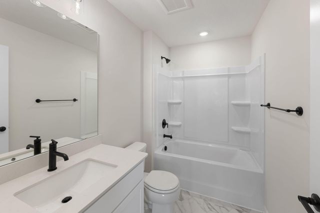 1003 130th Court E, Rosemount, MN 55068