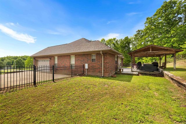 101 West Lake Cove, Beebe, AR 72012