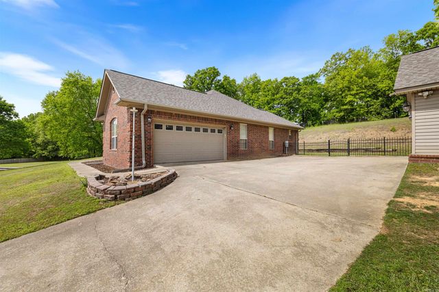 101 West Lake Cove, Beebe, AR 72012