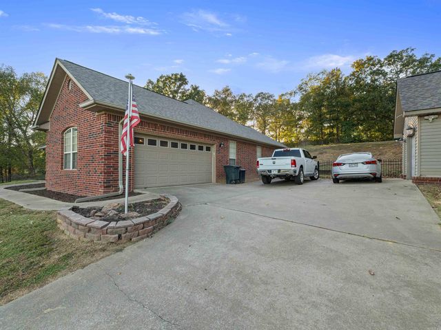 101 West Lake Cove, Beebe, AR 72012