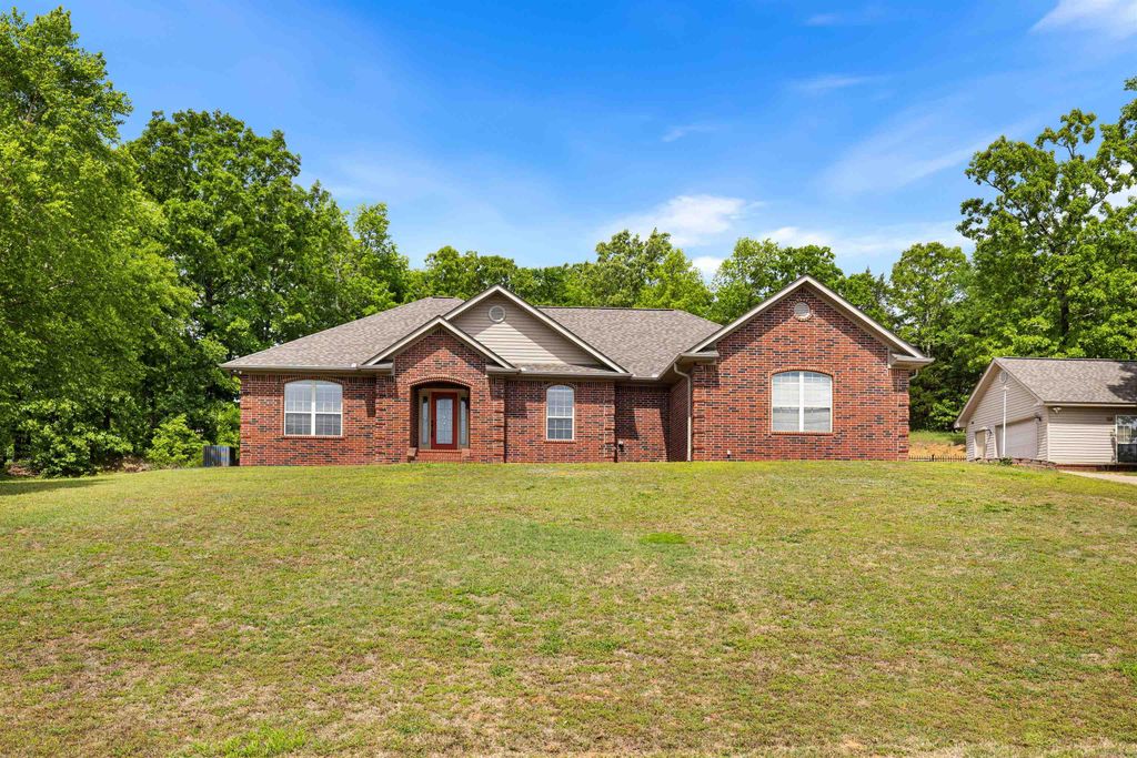 101 West Lake Cove, Beebe, AR 72012