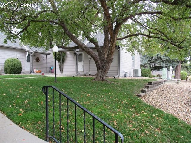 290 Cobblestone Drive, Colorado Springs, CO 80906