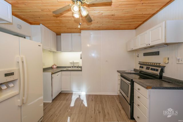 2911 S Hackley Street, Muncie, IN 47302