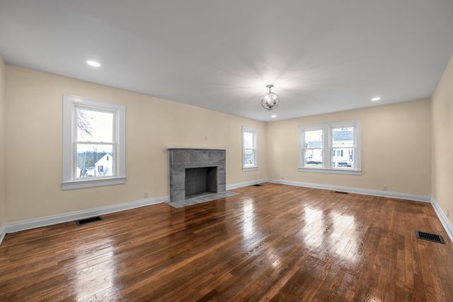 44 Horseshoe Drive, Paris, KY 40361