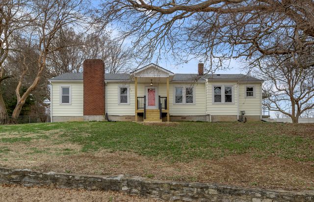 44 Horseshoe Drive, Paris, KY 40361