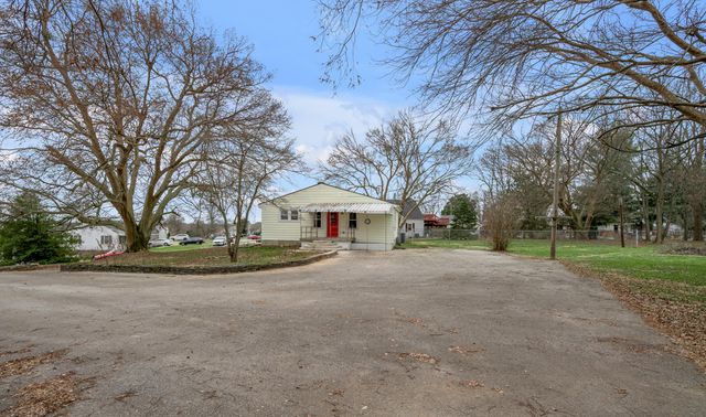 44 Horseshoe Drive, Paris, KY 40361