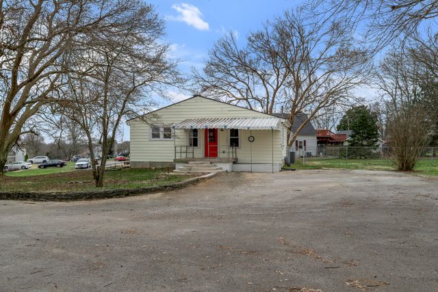 44 Horseshoe Drive, Paris, KY 40361