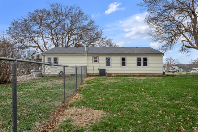 44 Horseshoe Drive, Paris, KY 40361