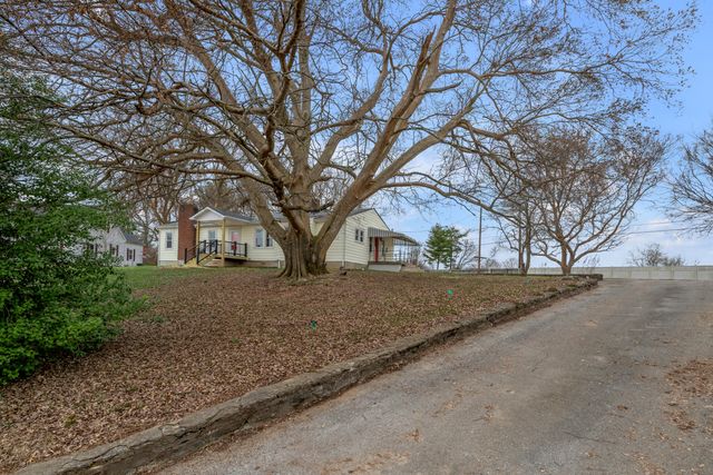 44 Horseshoe Drive, Paris, KY 40361