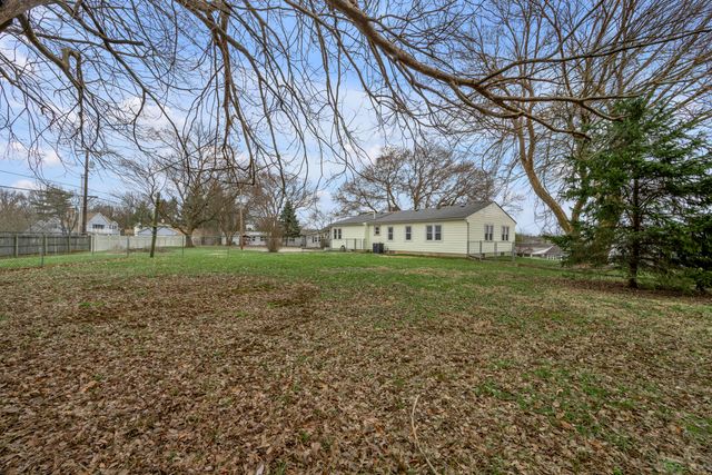 44 Horseshoe Drive, Paris, KY 40361