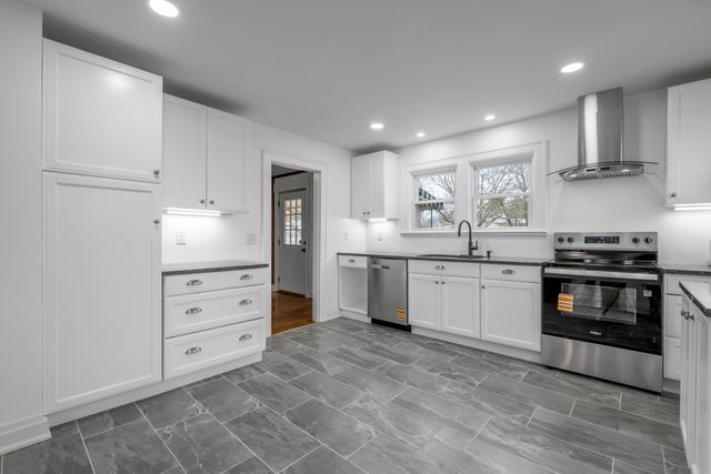 44 Horseshoe Drive, Paris, KY 40361