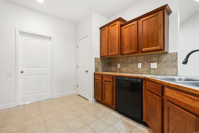 4177 Lonesome Oak Loop, Hensley, AR 72160